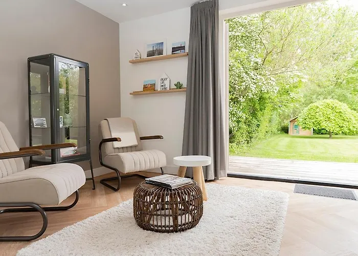 Feriehus Noorderlicht On Texel With Large Garden